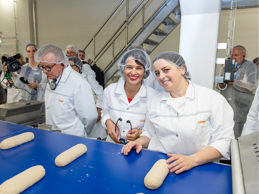 Alt Bundesrat Doris Leuthard in der Produktion in Schafisheim